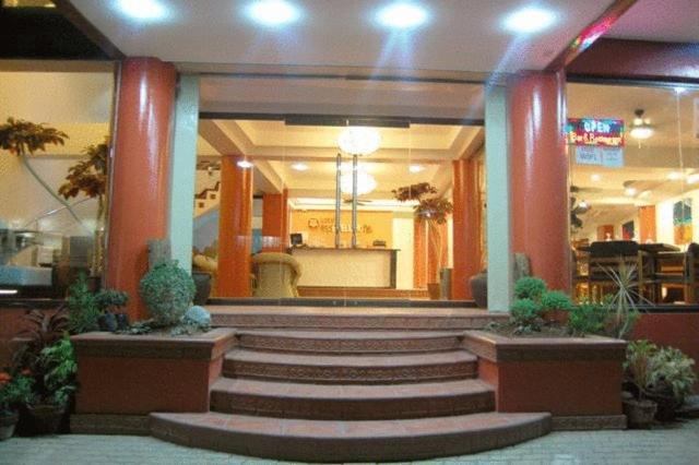โอโลคอส โรสเวล โฮเต็ลแอนด์เรสเทอรองค์ Hotel Ilocos ภายนอก รูปภาพ