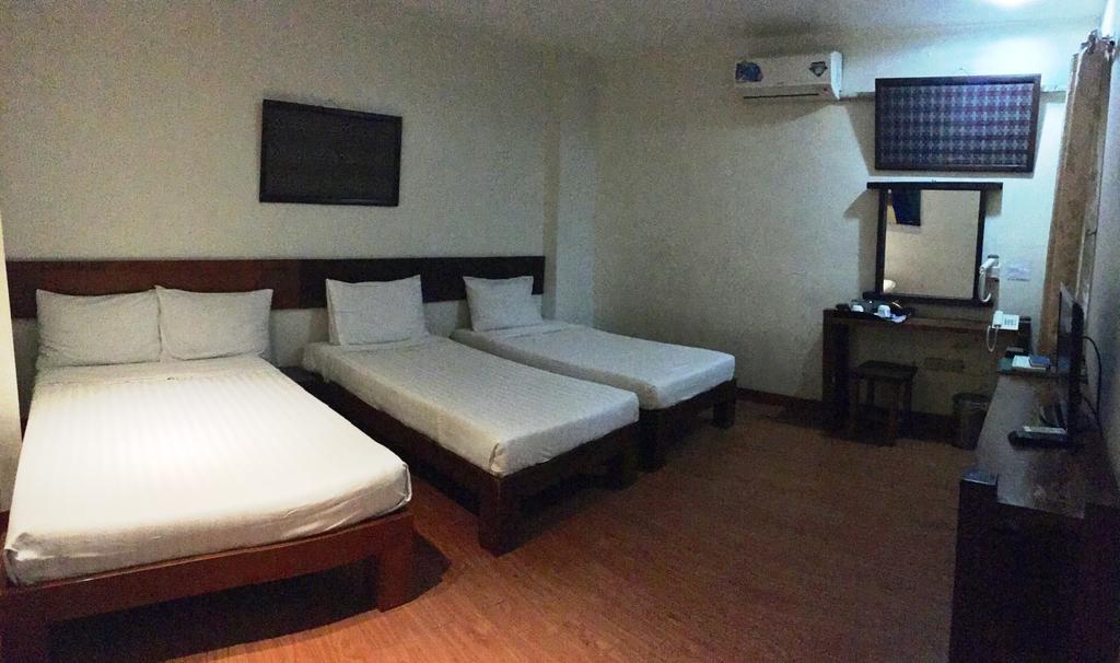 โอโลคอส โรสเวล โฮเต็ลแอนด์เรสเทอรองค์ Hotel Ilocos ภายนอก รูปภาพ
