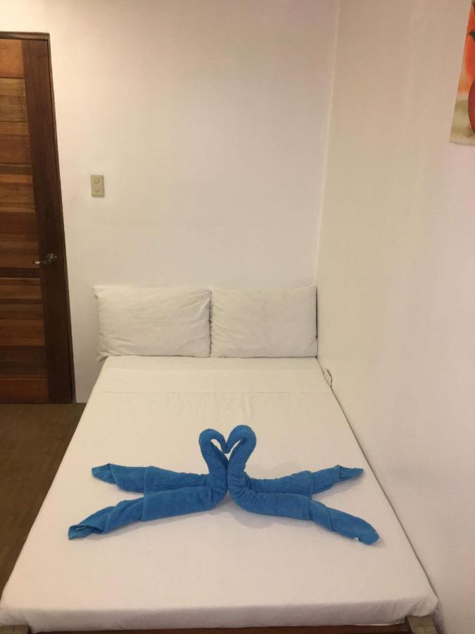 โอโลคอส โรสเวล โฮเต็ลแอนด์เรสเทอรองค์ Hotel Ilocos ภายนอก รูปภาพ